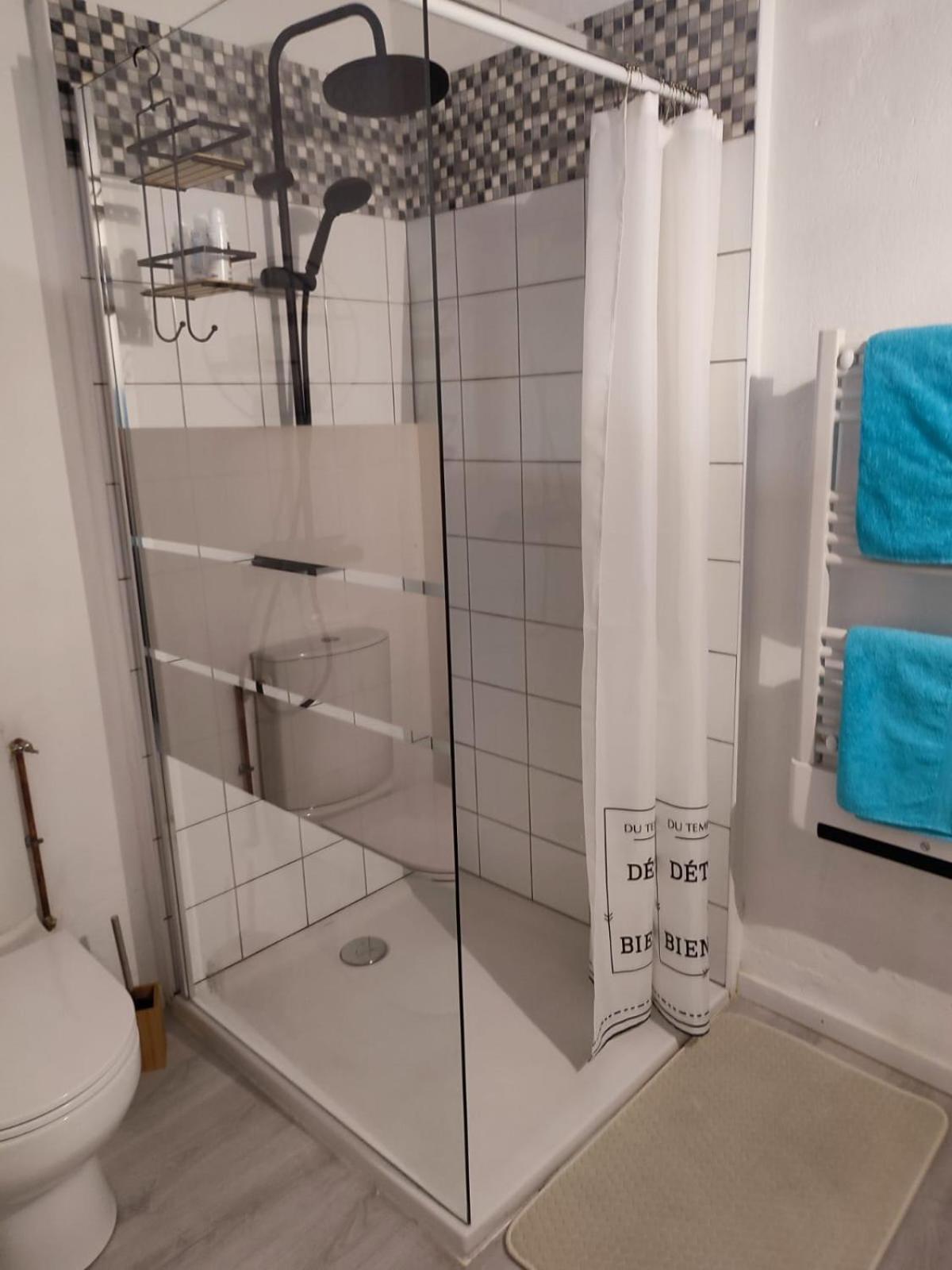 Les Oliviers Apartment Caumont-sur-Durance Exterior foto