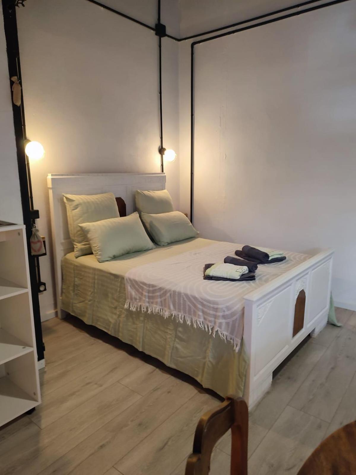 Les Oliviers Apartment Caumont-sur-Durance Exterior foto