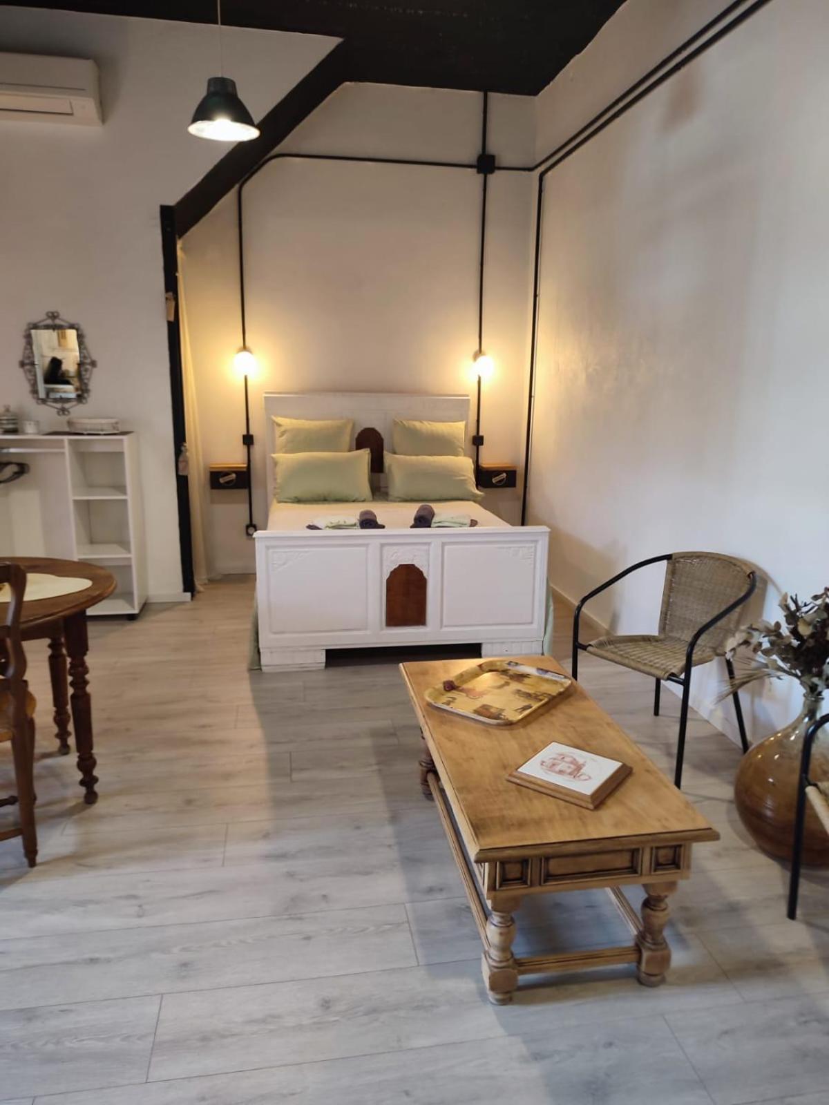 Les Oliviers Apartment Caumont-sur-Durance Exterior foto